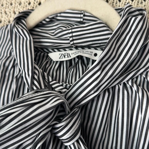 Zara Striped Bow Tie Top - XL - Picture 2 of 2